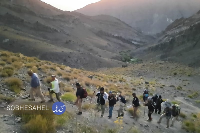 صعود تیم کوهنوردی منطقه یکم نیروی دریایی ارتش به قله هزار