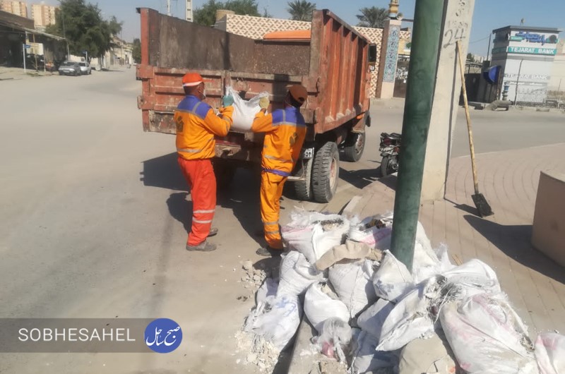 پاکسازی کانال‌ها و خورهای محدوده شهرداری منطقه چهار بندرعباس