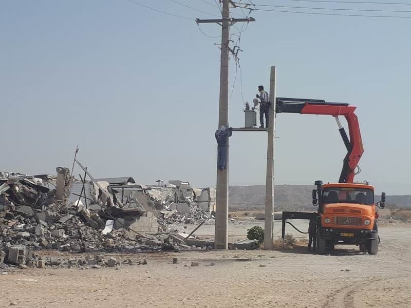 تخریب ساخت و ساز غیرمجاز 50باب مغازه در بندرعباس