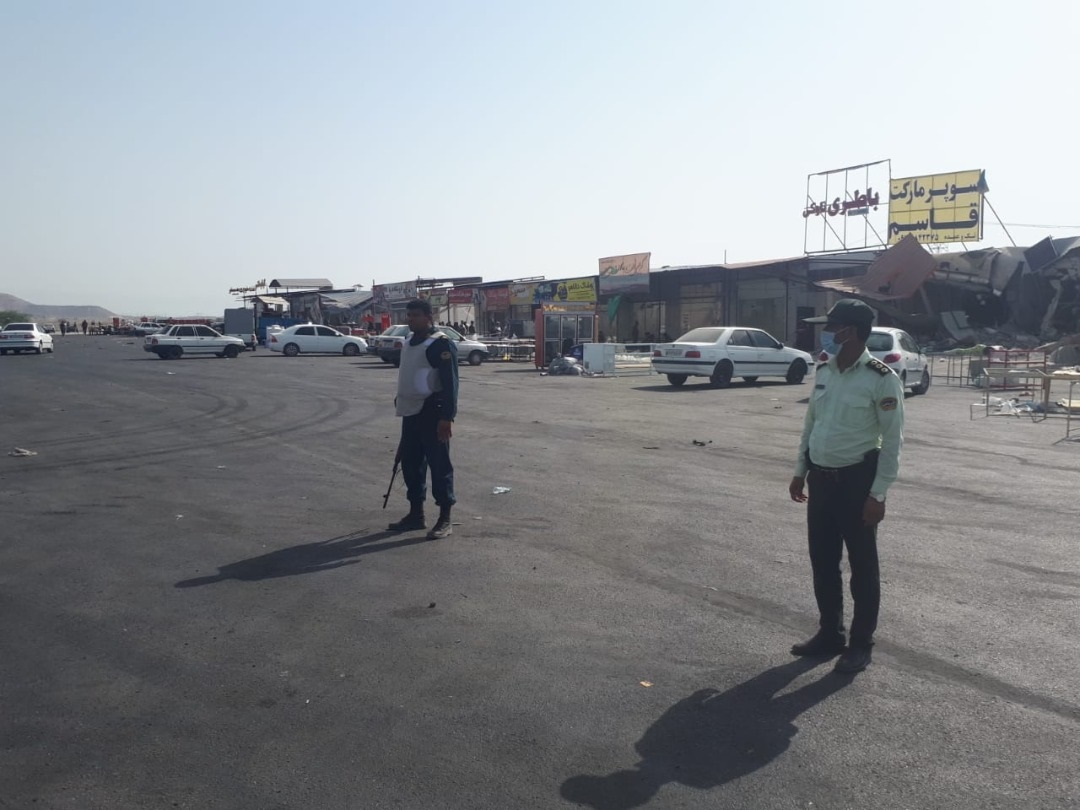 تخریب ساخت و ساز غیرمجاز 50باب مغازه در بندرعباس