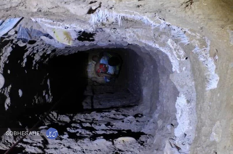 نجات کودکی از درون چاه عمیق/ علت: چاه به درستی محصور نشده بود